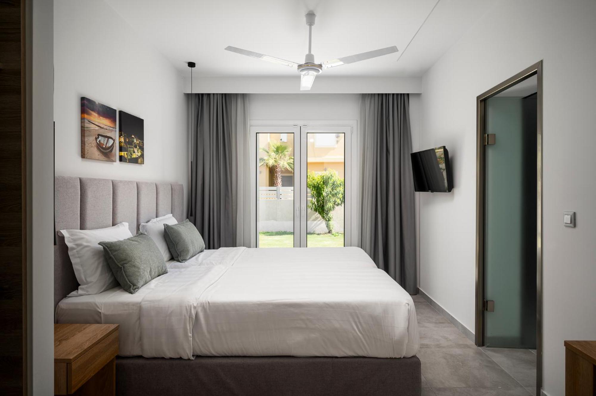 Acharavi Beach Hotel 외부 사진